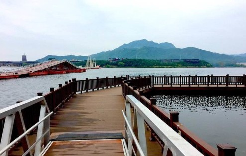 徒步活動+激情漂流+農家特色午餐